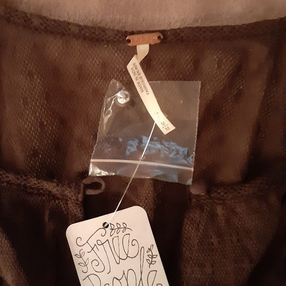 Free People Lace Crop Top w/ Puffy Sleeves - Picture 4 of 11